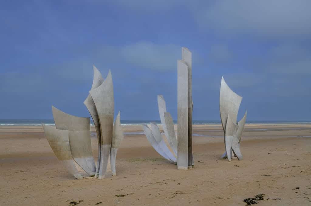 Le Monument des Braves sculpture on Omaha Beach in Normandy, France, honoring D-Day history.